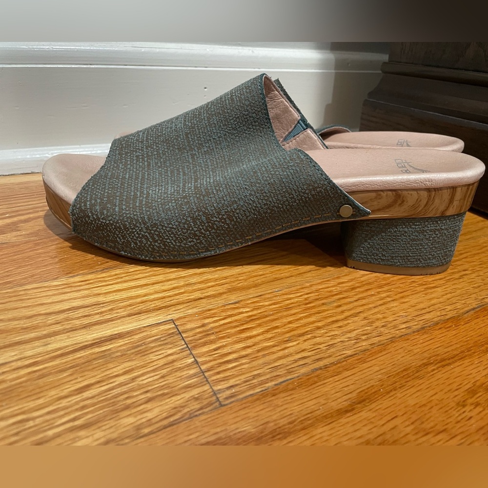 Dansko Women's Maci Sandals - Picture 4 of 7